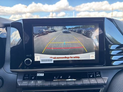 New 2026 Toyota Camry Hybrid image 18