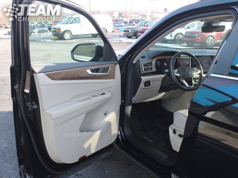 Used 2024 Volkswagen Atlas SE image 10