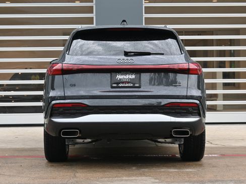 Used 2025 Audi Q5 Premium Plus image 8