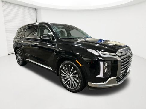 Used 2023 Hyundai Palisade Calligraphy w/ Cargo Package AWD/4WD image 3