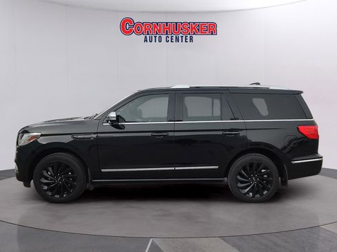 Used 2020 Lincoln Navigator Black Label w/ Cargo Convenience Package image 5