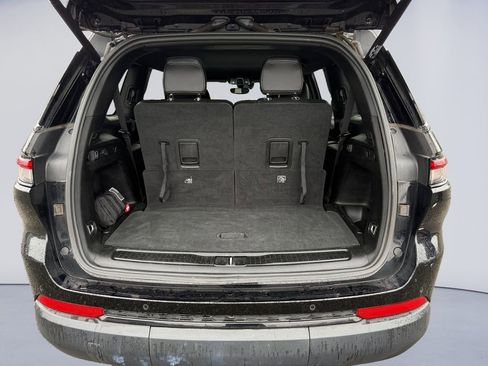 Certified 2023 Jeep Grand Cherokee L Altitude image 23