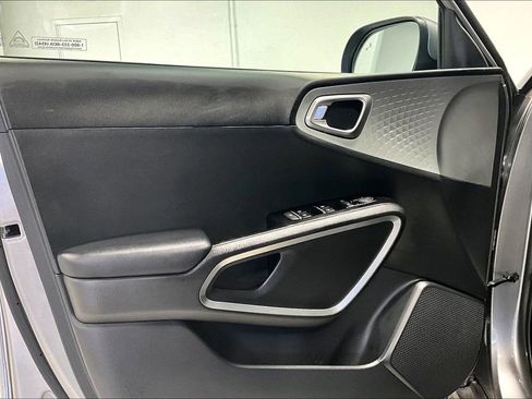 Used 2025 Kia Soul LX w/ LX Technology Package image 20