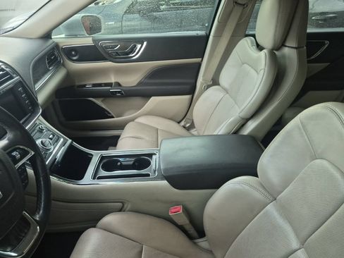 Used 2018 Lincoln Continental Reserve AWD/4WD image 22