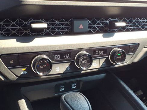Used 2025 Honda Accord SE image 18