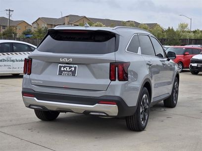 New 2026 Kia Sorento S w/ S Panoramic Sunroof Package