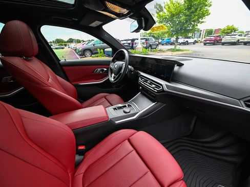 Used 2023 BMW 330i xDrive Sedan w/ Premium Package AWD/4WD image 23