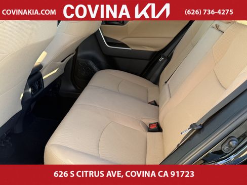 Used 2022 Toyota RAV4 LE image 27