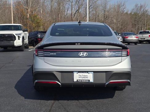 New 2026 Hyundai Sonata SE FWD image 4