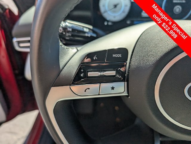 Certified 2025 Hyundai Elantra Limited FWD image 21