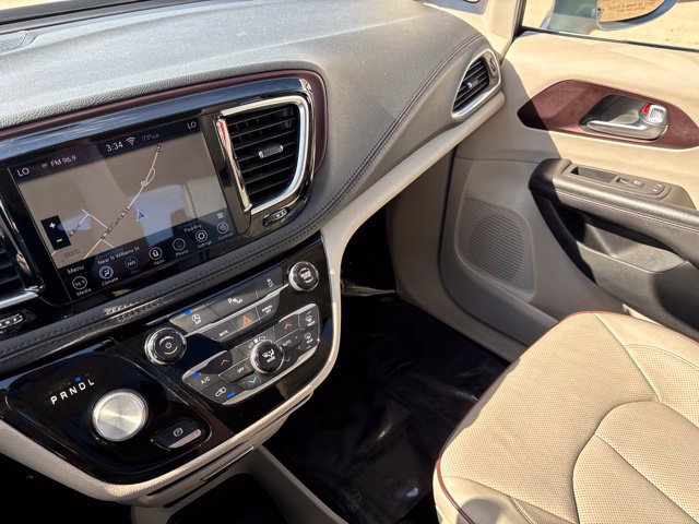 Used 2020 Chrysler Pacifica Limited FWD image 54