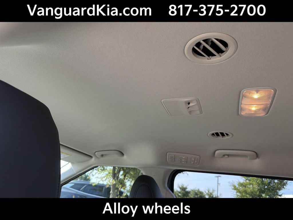 Certified 2022 Kia Carnival LX FWD image 18