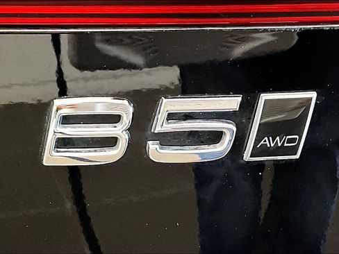 Used 2024 Volvo XC60 B5 Plus w/ Protection Package Premier image 9