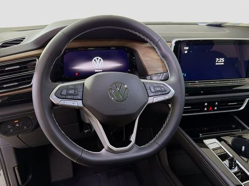 New 2026 Volkswagen Atlas SE FWD image 12