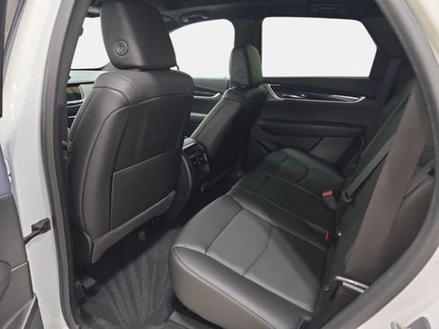 Certified 2022 Cadillac XT5 Premium Luxury w/ Technology Package AWD/4WD image 10