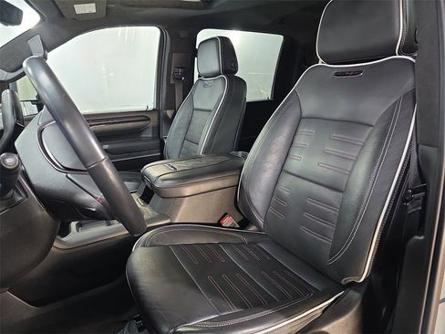 Used 2024 GMC Sierra 2500 AT4X image 15