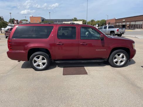Used 2010 Chevrolet Suburban LT AWD/4WD image 6