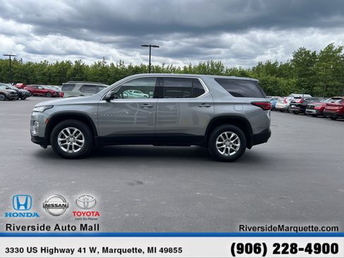 Used 2023 Chevrolet Traverse LS AWD/4WD image 4