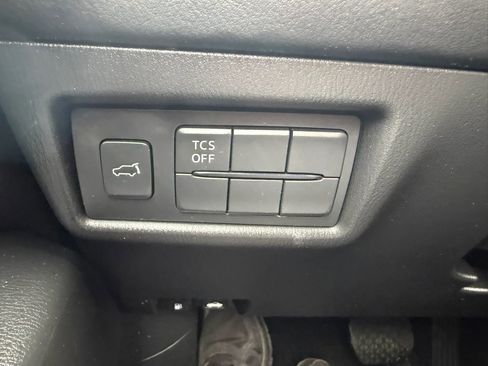 Used 2017 MAZDA CX-5 Touring w/ Preferred Equipment Package AWD/4WD image 17