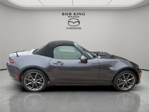 Used 2017 MAZDA MX-5 Miata Grand Touring image 6