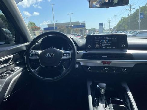 Used 2021 Kia Telluride LX FWD image 13