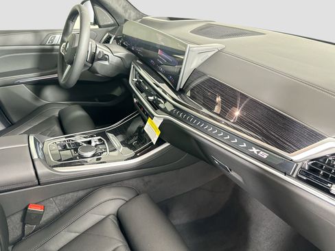 New 2026 BMW X5 xDrive40i w/ M Sport Package image 29