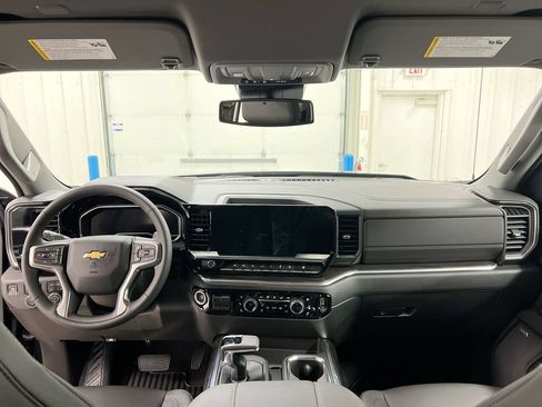 Used 2023 Chevrolet Silverado 1500 LTZ w/ Z71 Off-Road Package AWD/4WD image 10