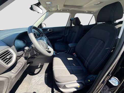 New 2026 Hyundai Venue FWD image 19