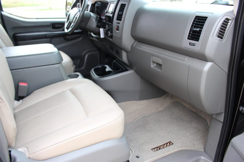 Used 2015 Nissan NV 3500 SL w/ Technology Package RWD image 26