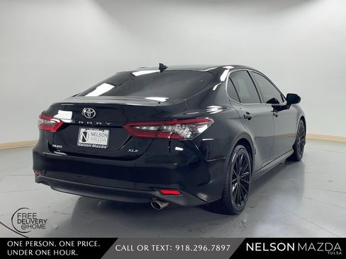 Used 2023 Toyota Camry XLE image 6