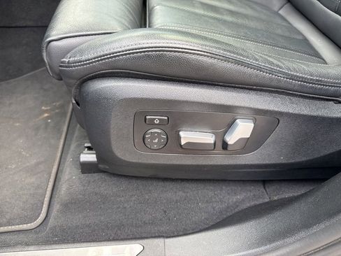 Used 2022 BMW X7 xDrive40i AWD/4WD image 18