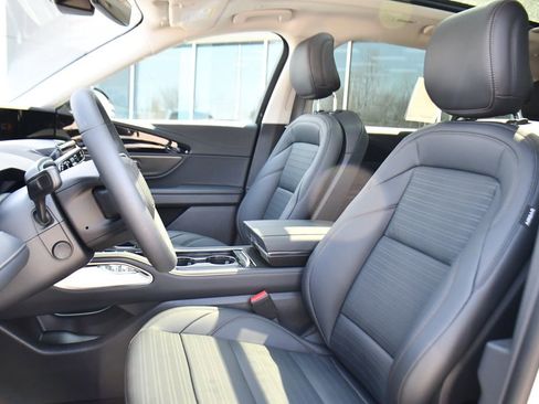 New 2026 Lincoln Nautilus Reserve AWD/4WD image 13