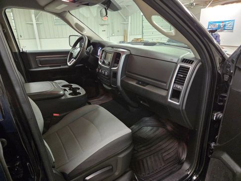 Used 2022 RAM 1500 Classic SLT RWD image 27