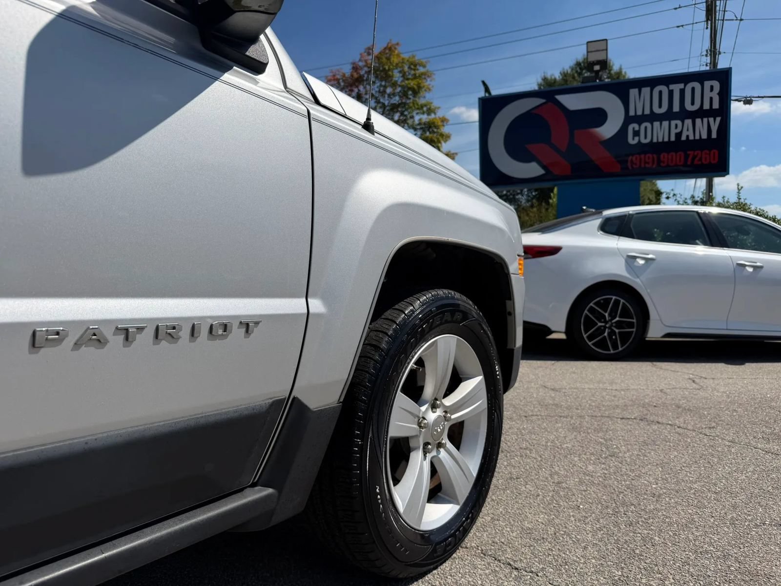 Used 2011 Jeep Patriot Latitude AWD/4WD image 31