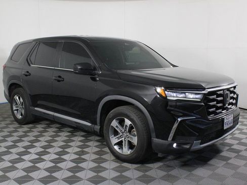 Used 2023 Honda Pilot EX-L image 3