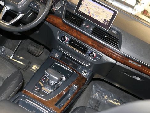 Used 2018 Audi Q5 2.0T Premium AWD/4WD image 22