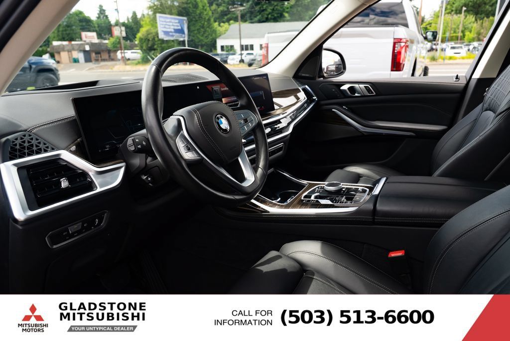 Used 2023 BMW X7 xDrive40i AWD/4WD image 23