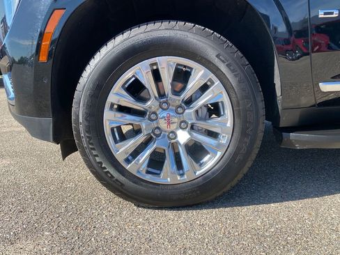 Used 2025 GMC Yukon XL Denali AWD/4WD image 27