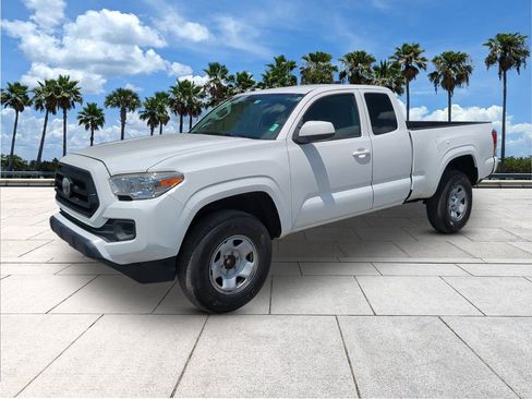 Used 2020 Toyota Tacoma SR w/ SR Convenience Package RWD image 3