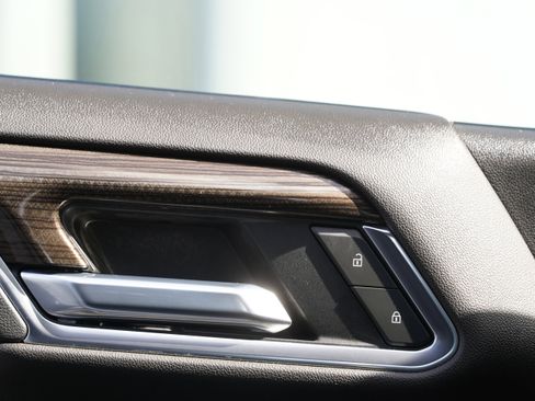 Used 2022 Chevrolet Silverado 1500 LT image 15