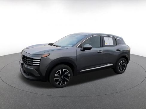 Used 2025 Nissan Kicks SV image 7