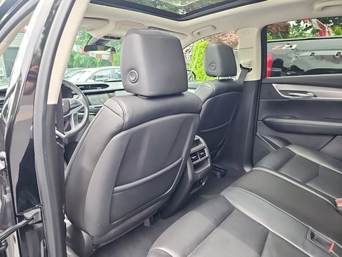 Used 2017 Cadillac XT5 Luxury w/ Driver Awareness Package AWD/4WD image 29