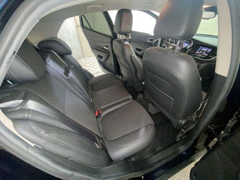 Used 2022 Buick Encore Preferred w/ Safety Package II AWD/4WD image 18