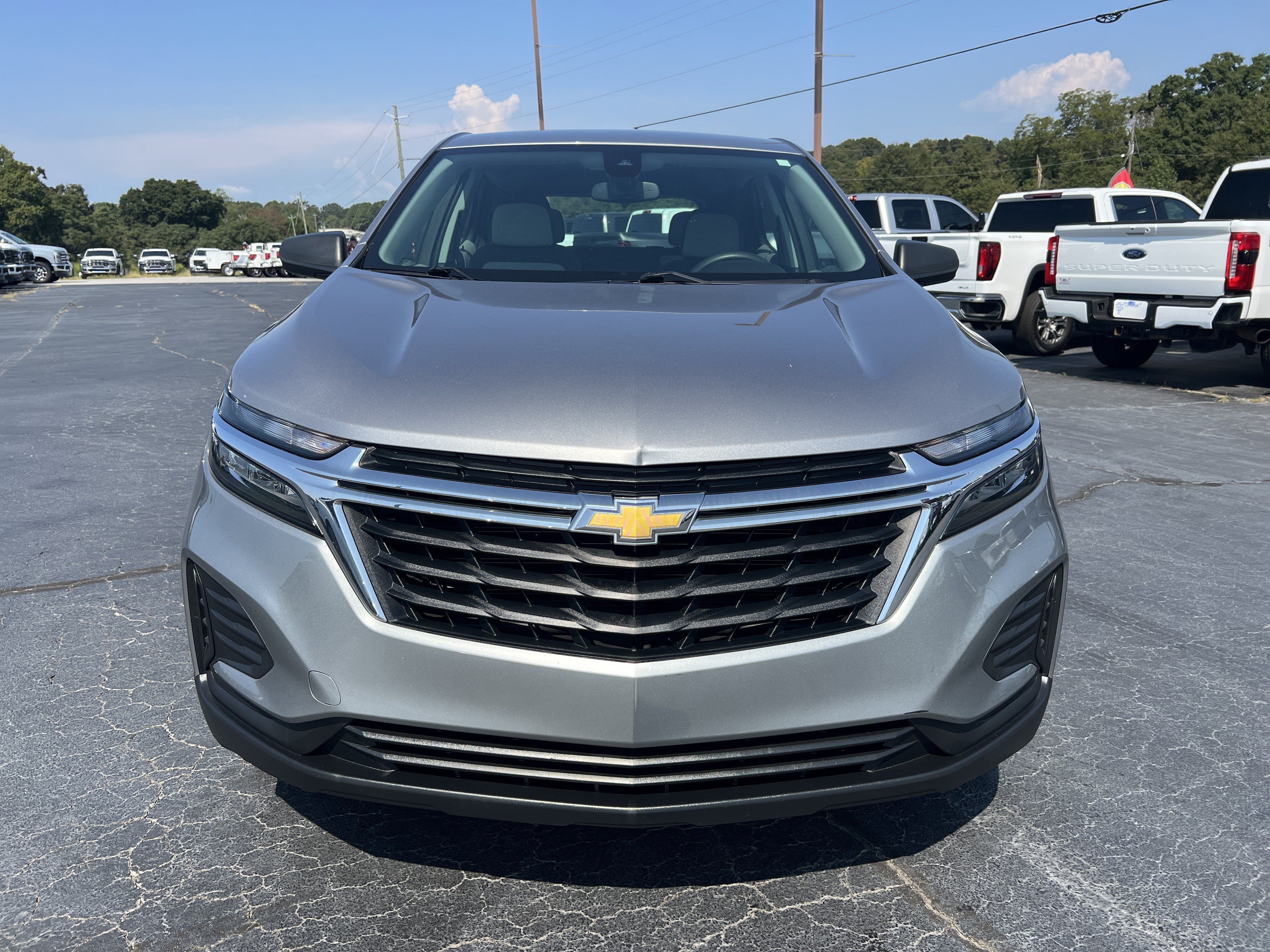 Used 2023 Chevrolet Equinox LS FWD image 3