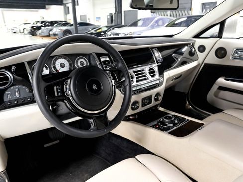 Used 2014 Rolls-Royce Wraith RWD image 7