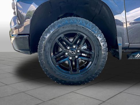 Used 2022 Chevrolet Silverado 1500 Custom Trail Boss AWD/4WD image 11