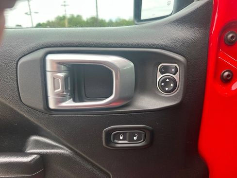 Used 2020 Jeep Wrangler Sport AWD/4WD image 14