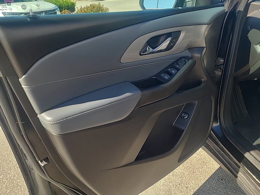 Used 2021 Chevrolet Traverse LT AWD/4WD image 11
