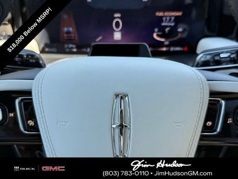 Used 2025 Lincoln Aviator Black Label AWD/4WD image 29