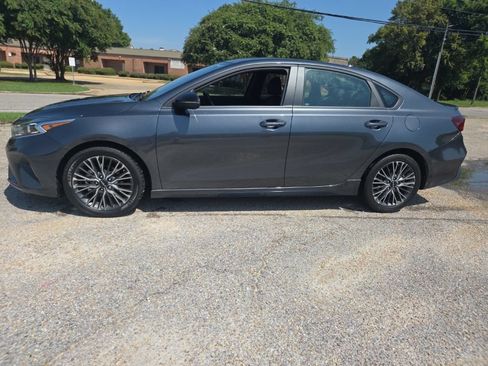 Used 2024 Kia Forte GT-Line w/ GT-Line Premium Package FWD image 6